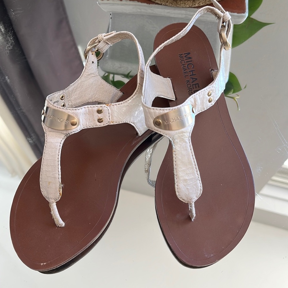 Micheal Kors Size 5 woman. Used